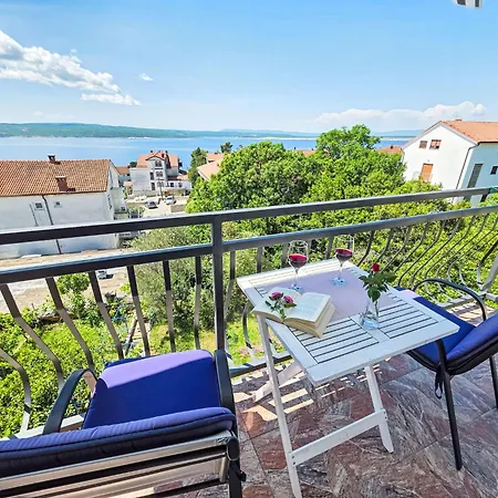 Apartment Mit Balkon Und Meerblick By Interhome Crikvenica
