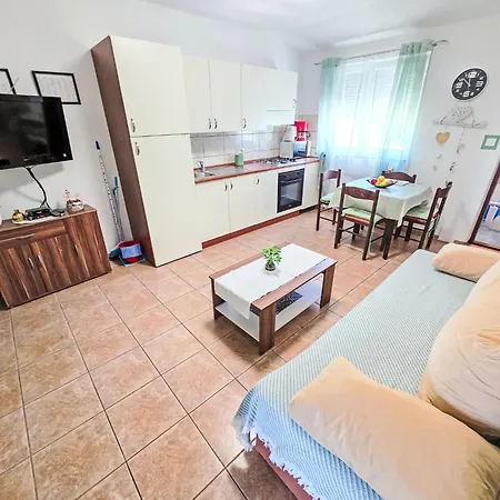 Mit Balkon Und Meerblick By Interhome * Crikvenica